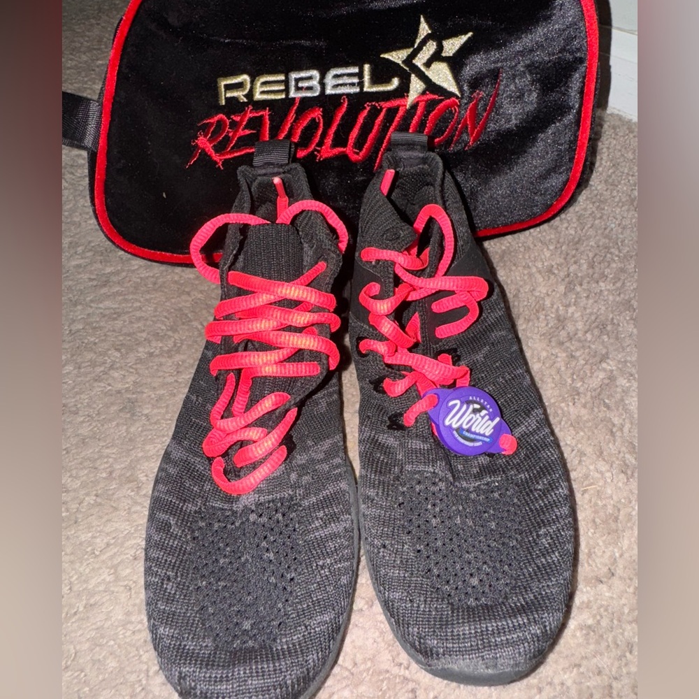 Rebel Cheer Shoe